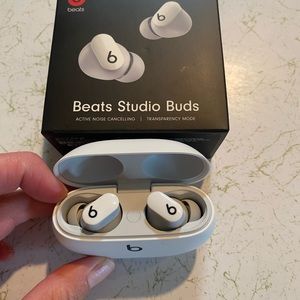 Like new Beats Studio buds